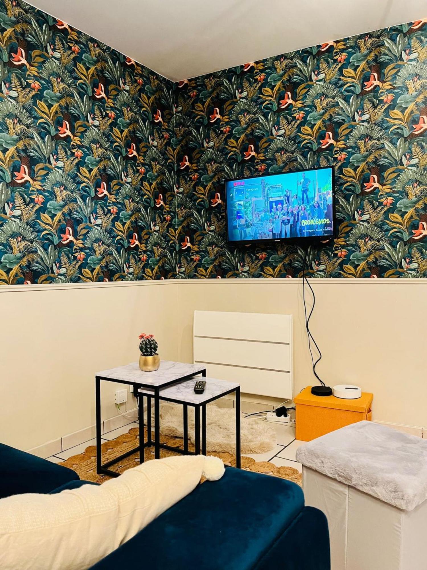 Duplex Charmant Au Coeur De Levroux Kültér fotó