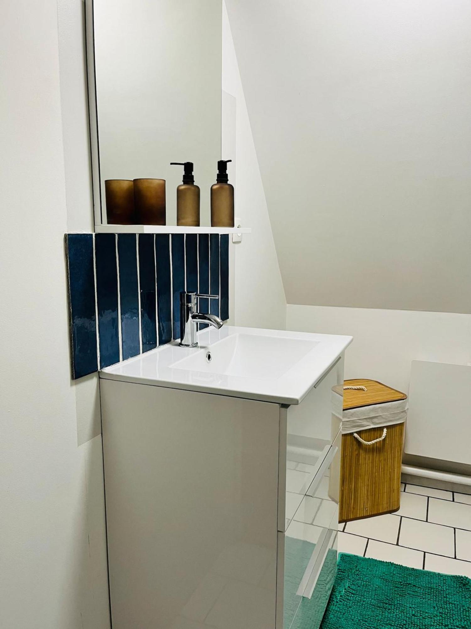 Duplex Charmant Au Coeur De Levroux Kültér fotó
