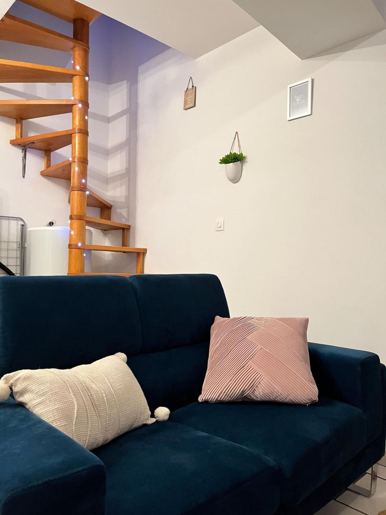 Duplex Charmant Au Coeur De Levroux Kültér fotó